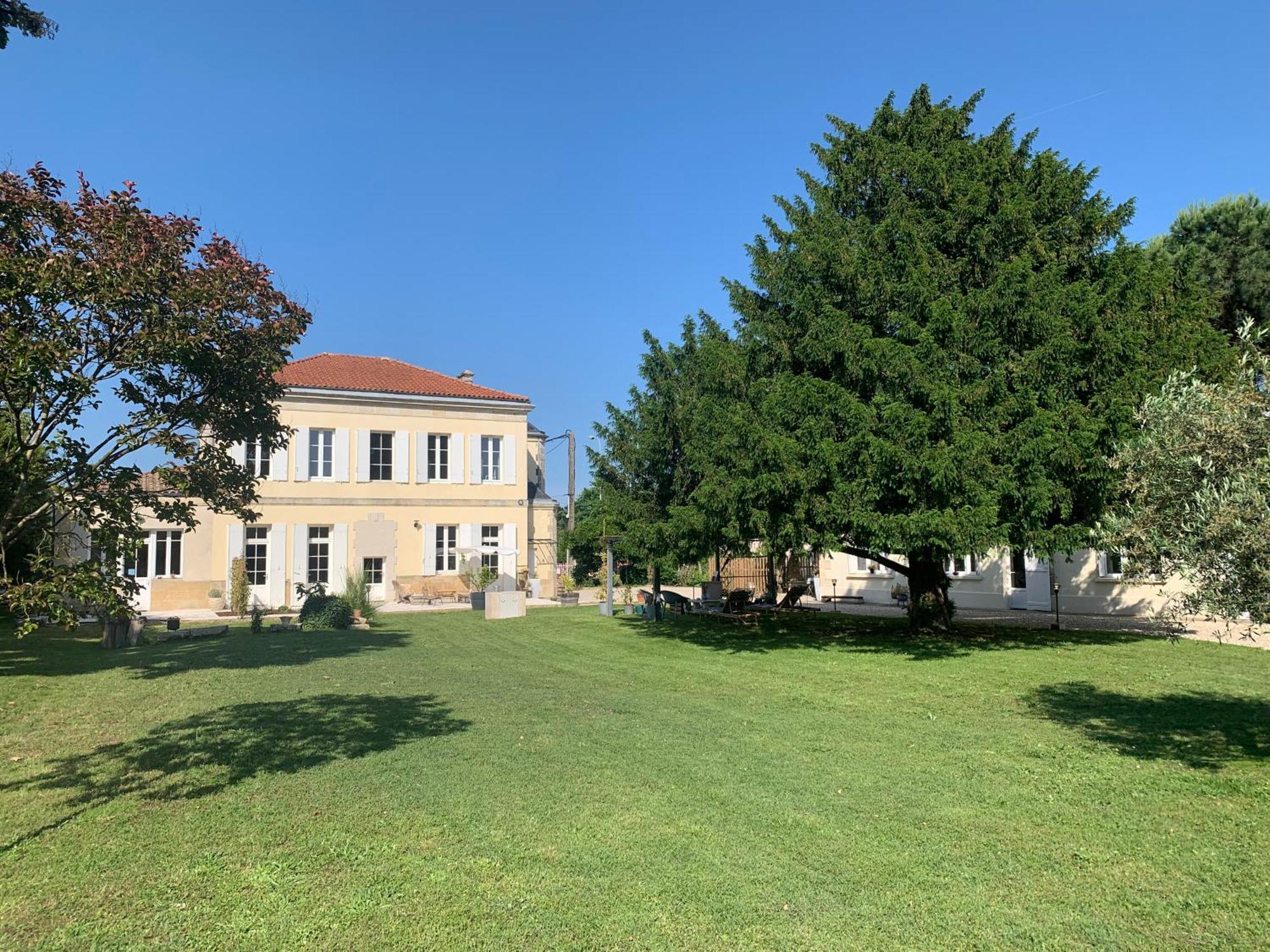 Batisse En Pierre XVII Siecle 115 M² Avec Terrasse Villa Ambares-et-Lagrave Exterior photo