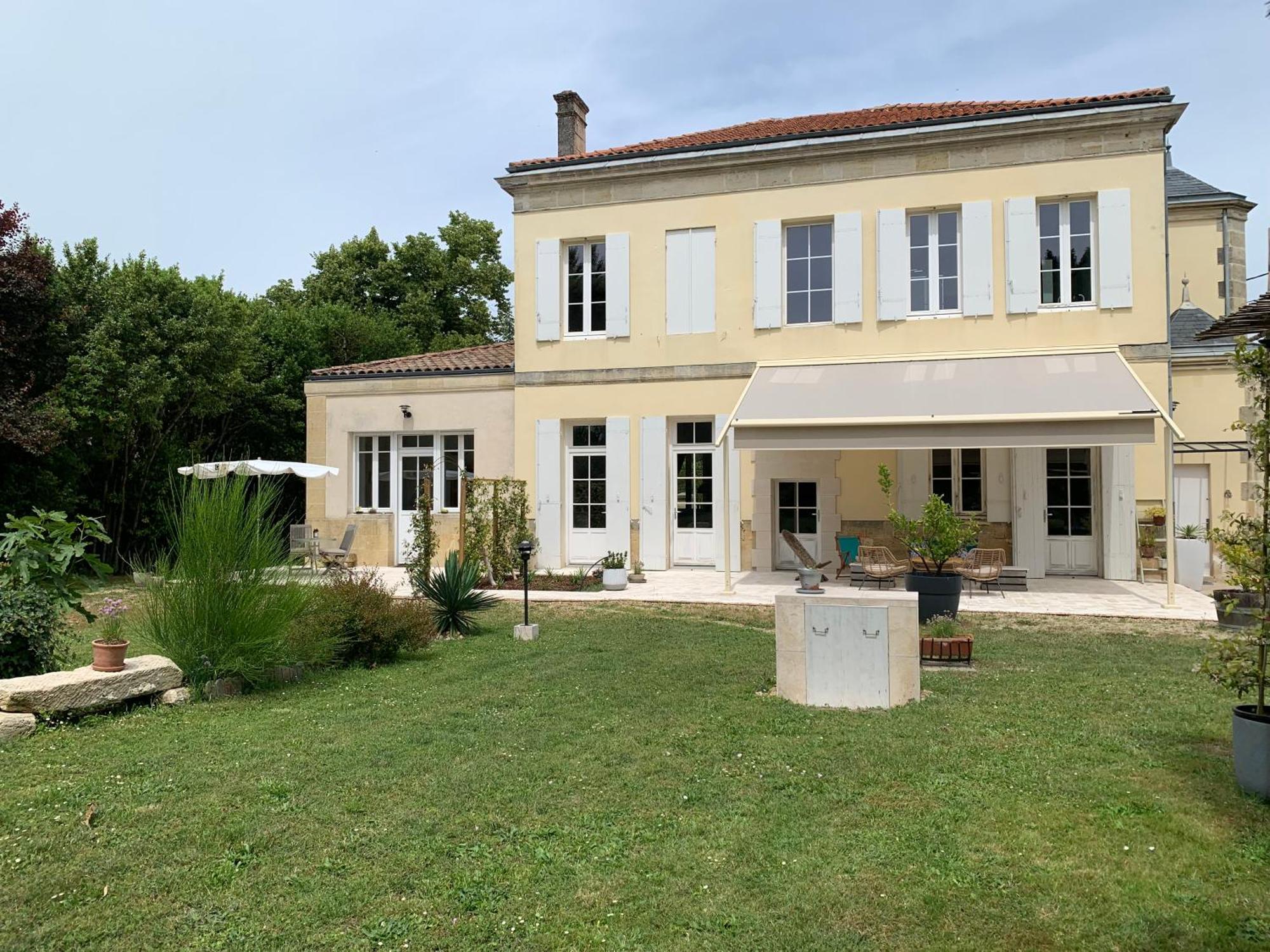 Batisse En Pierre XVII Siecle 115 M² Avec Terrasse Villa Ambares-et-Lagrave Exterior photo